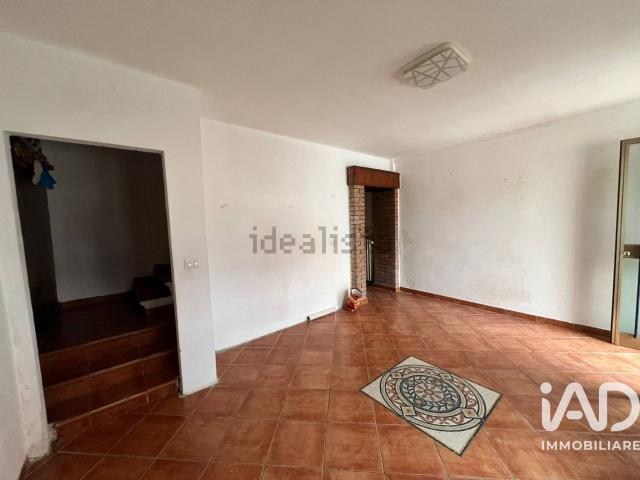 Villetta a schiera in vendita di 109 m² in Via per Modena Ovest