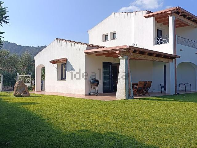 Villetta a schiera in vendita di 110 m² in Via Agrifoglio