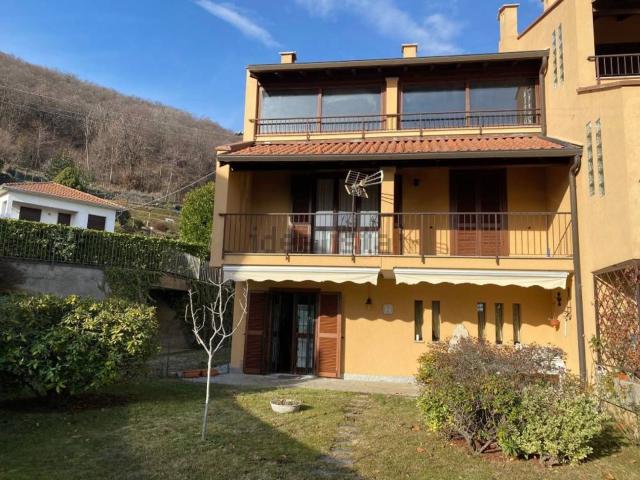 Villetta a schiera in vendita di 110 m² in Via Alto Vergante