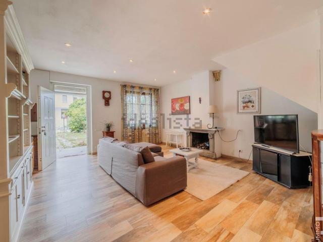 Villetta a schiera in vendita di 110 m² in Via Giacomo Leopardi