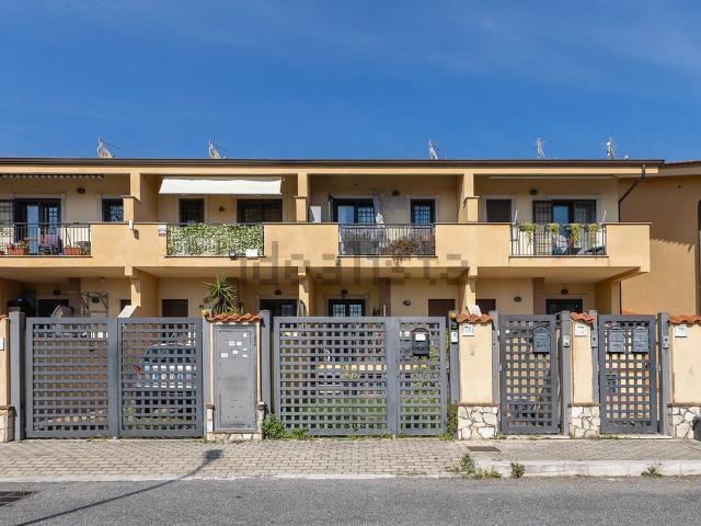 Villetta a schiera in vendita di 110 m² in Via Giovanni Minozzi, 74