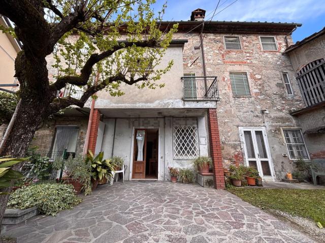 Villetta a schiera in vendita di 110 m² in Via dei Ceccotti