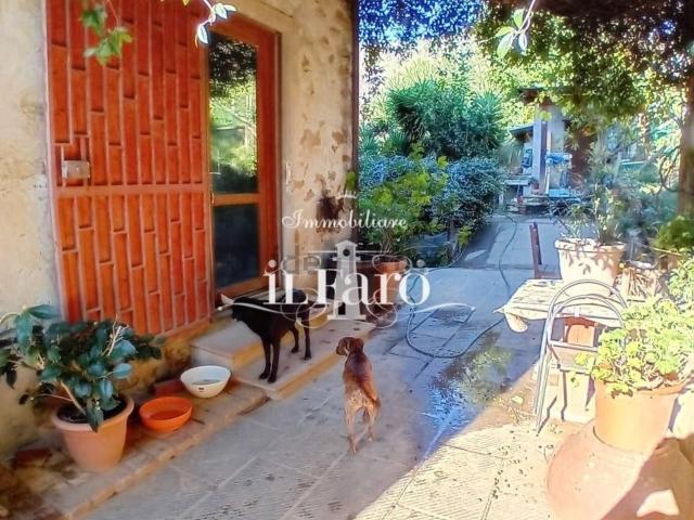 Villetta a schiera in vendita di 110 m² in Via del Guinigi