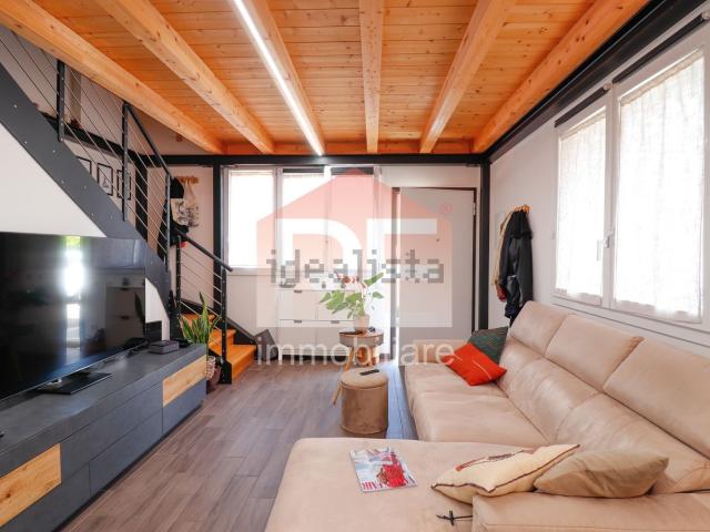 Villetta a schiera in vendita di 110 m² in Via del Triumvirato