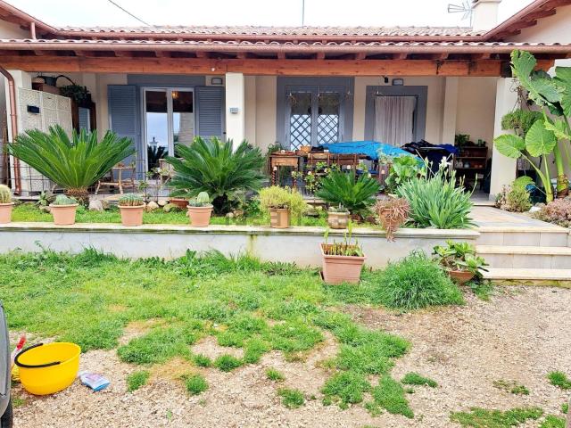 Villetta a schiera in vendita di 110 m² in Via delle Colombare