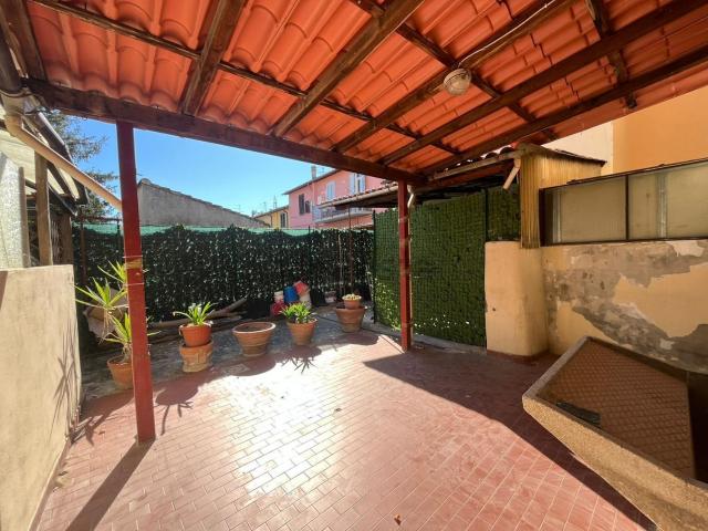 Villetta a schiera in vendita di 110 m² in Via di Castelnuovo