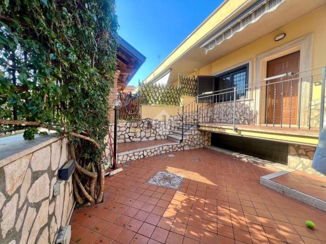 Villetta a schiera in vendita di 110 m² in Via di Giardinetti, 71