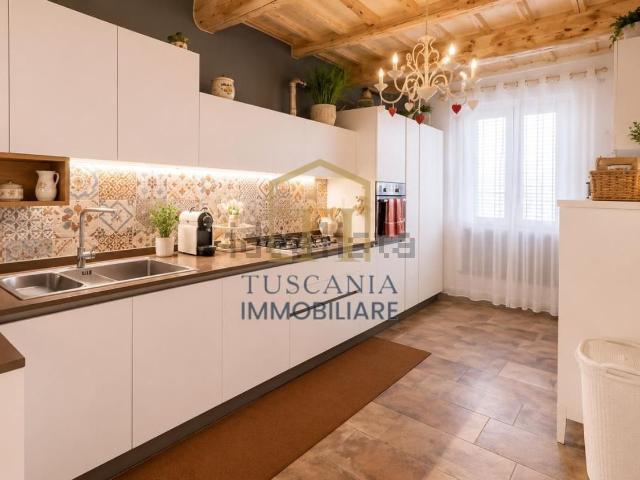 Villetta a schiera in vendita di 110 m² in Via di Spugna