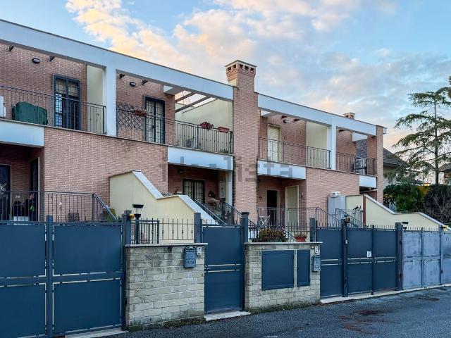 Villetta a schiera in vendita di 110 m² in Via Igino Petrone