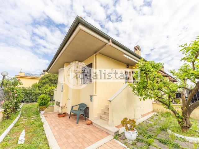 Villetta a schiera in vendita di 110 m² in Via Motteggiana, 37