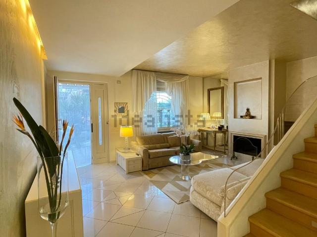 Villetta a schiera in vendita di 110 m² in Via marruota