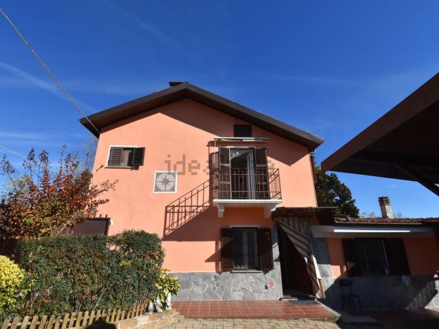 Villetta a schiera in vendita di 110 m² in Via Rocca D&apos Arazzo