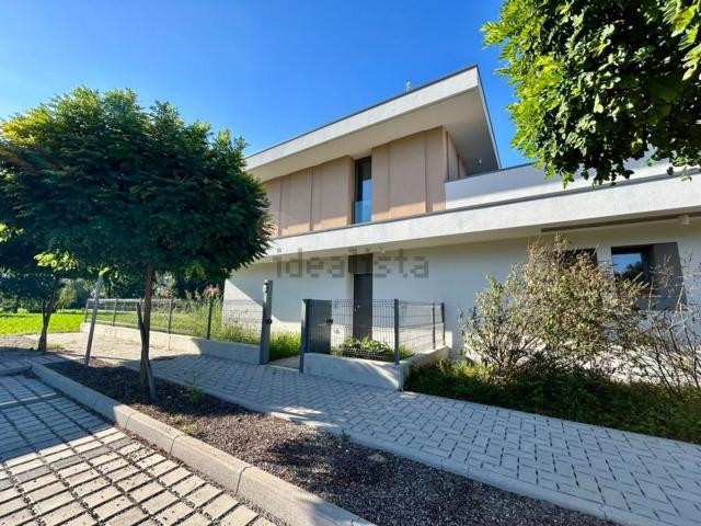 Villetta a schiera in vendita di 110 m² in Via Rizzieri Serato