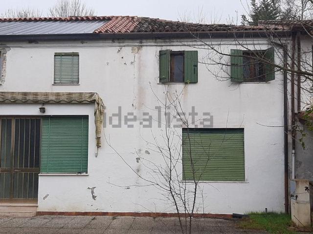 Villetta a schiera in vendita di 110 m² in Via Varotara