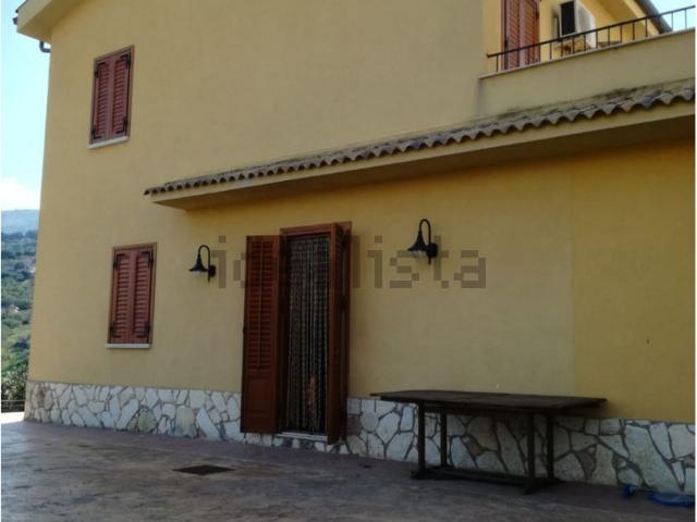 Villetta a schiera in vendita di 111 m²