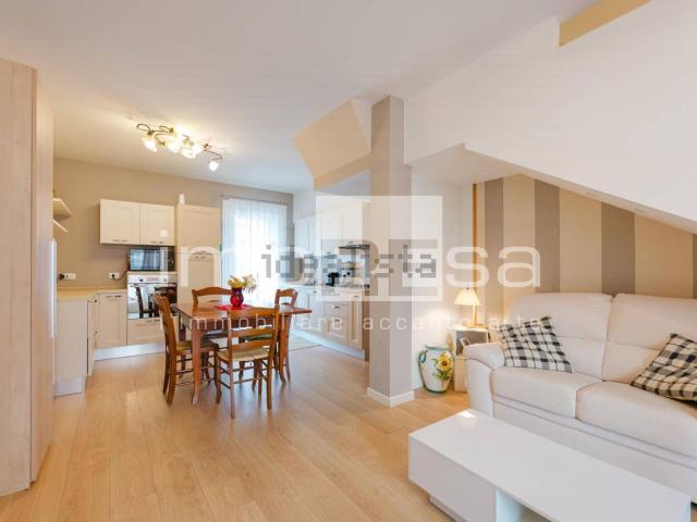 Villetta a schiera in vendita di 111 m² in Via C.Colombo, 86