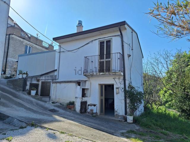 Villetta a schiera in vendita di 111 m² in Contrada Laroma