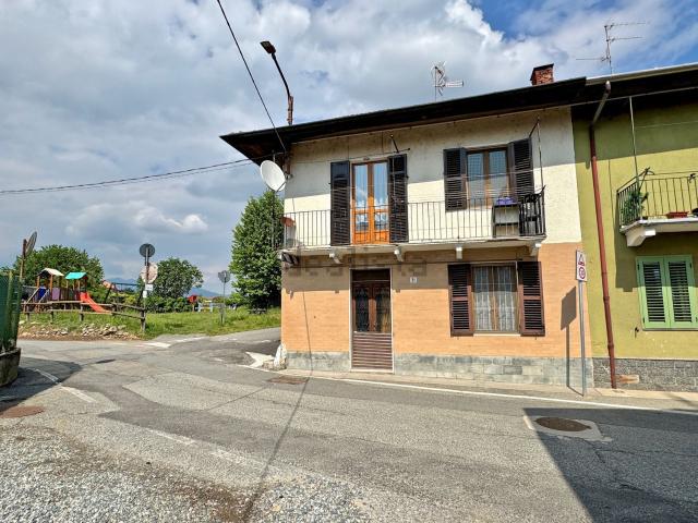 Villetta a schiera in vendita di 112 m² in Via Fratelli Cairoli, 31