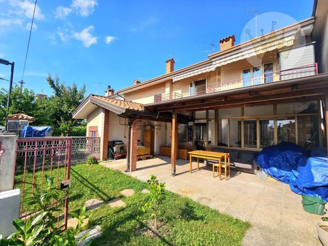 Villetta a schiera in vendita di 113 m² in Via Cesare Battisti, 15