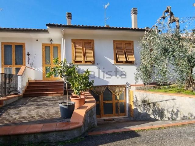 Villetta a schiera in vendita di 113 m² in Via Fausto Coppi, 12