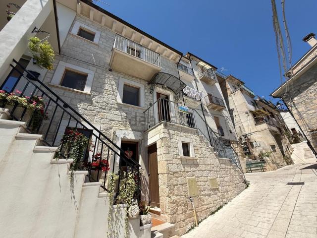 Villetta a schiera in vendita di 113 m² in Via Umberto Primo