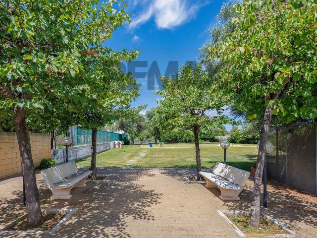 Villetta a schiera in vendita di 113 m² in Strada Complanare Ovest, 46