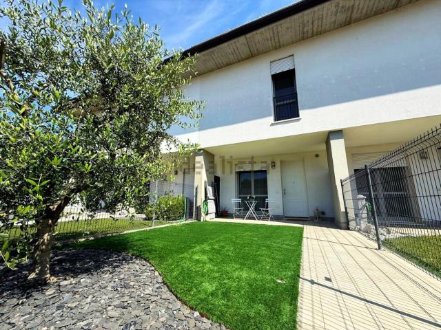 Villetta a schiera in vendita di 114 m² in Via Giuseppe Garibaldi, 52