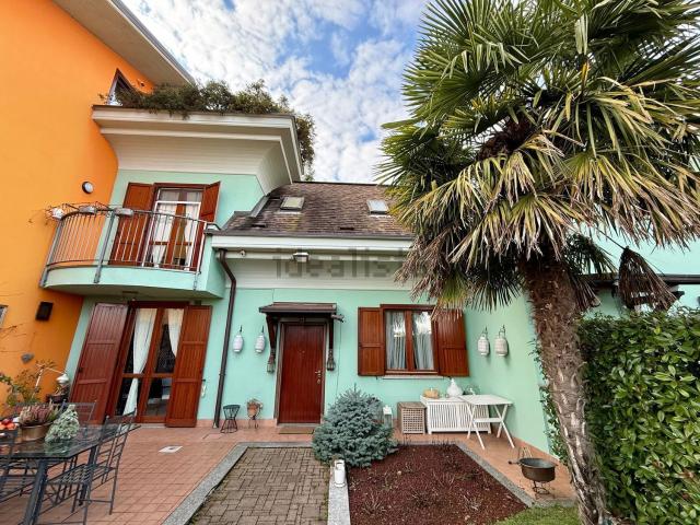 Villetta a schiera in vendita di 115 m² in Via Alessandro Manzoni, 201