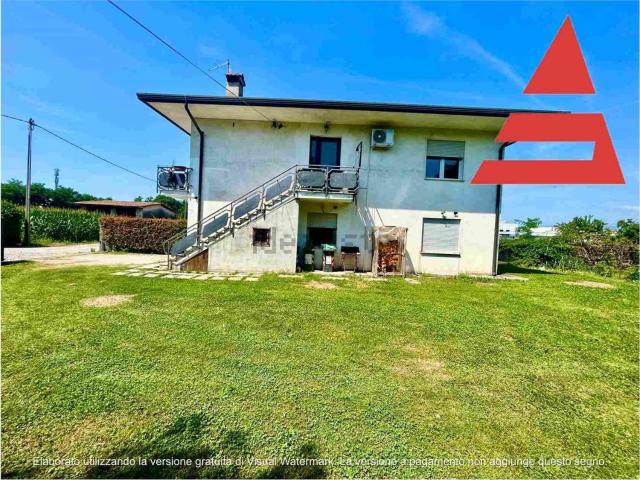 Villetta a schiera in vendita di 115 m² in Via Giosue Carducci, 10