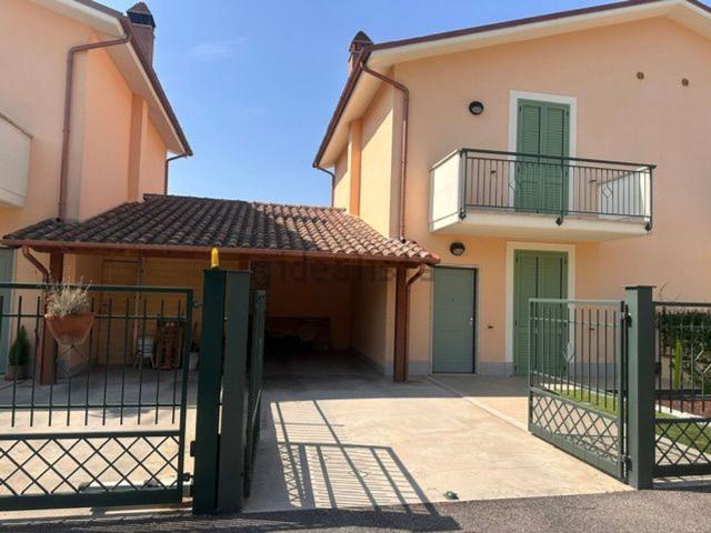 Villetta a schiera in vendita di 115 m² in Via Gramsci, 14