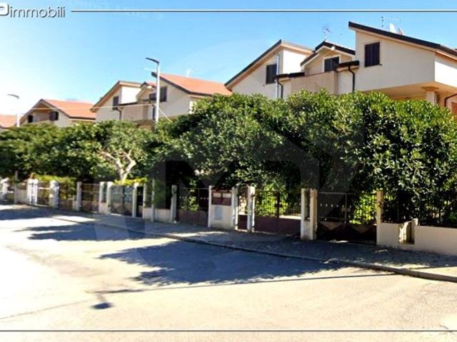 Villetta a schiera in vendita di 115 m² in Via delle Orchidee, 9