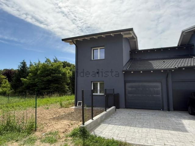 Villetta a schiera in vendita di 115 m² in Via delle Robinie, 10