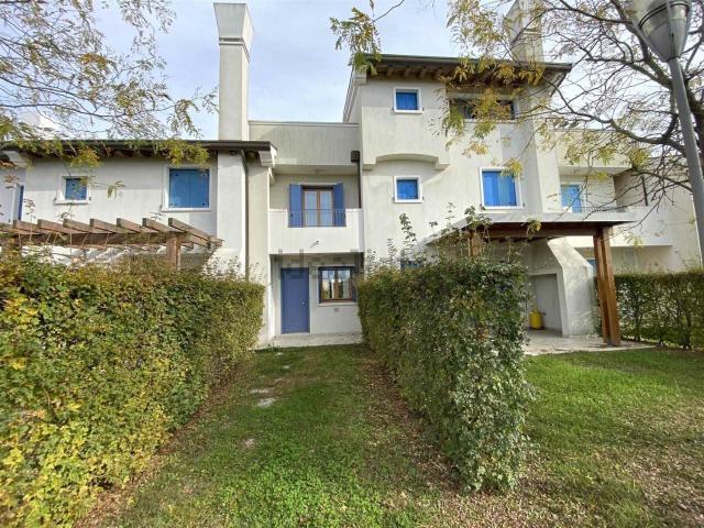 Villetta a schiera in vendita di 115 m² in Via delle Rondini, 20