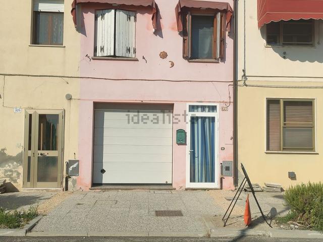 Villetta a schiera in vendita di 116 m² in Via F. Cavallotti, 327