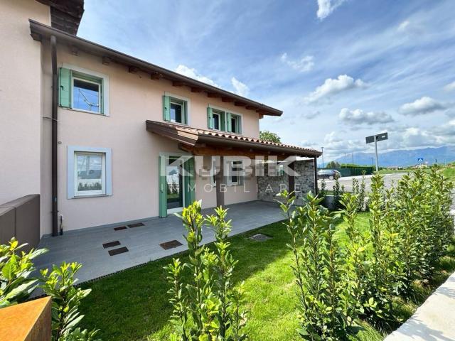 Villetta a schiera in vendita di 117 m² in Via C.Nanino