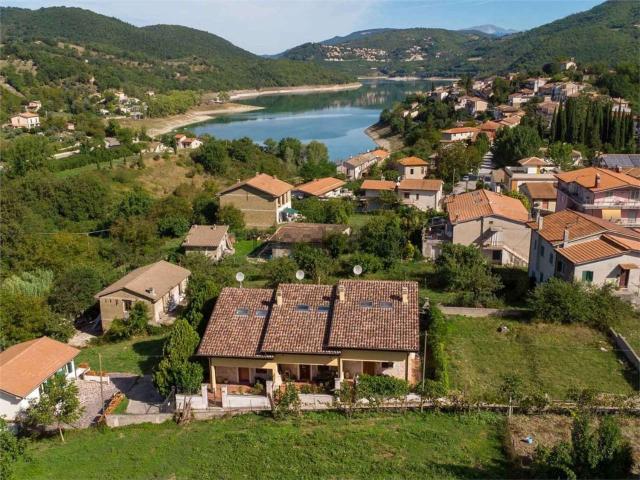 Villetta a schiera in vendita di 117 m² in Via della Gioventù
