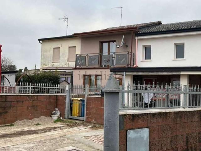 Villetta a schiera in vendita di 117 m² in Via Malta, 32