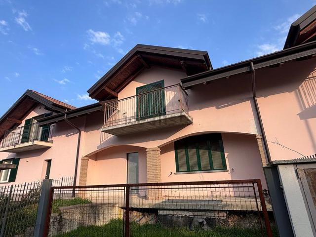 Villetta a schiera in vendita di 118 m² in Via Graziano Mancinelli