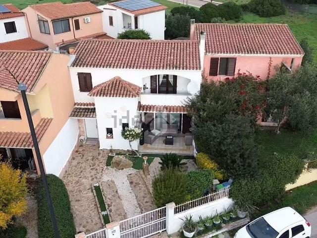 Villetta a schiera in vendita di 118 m² in Via Salvatore Petta, 22