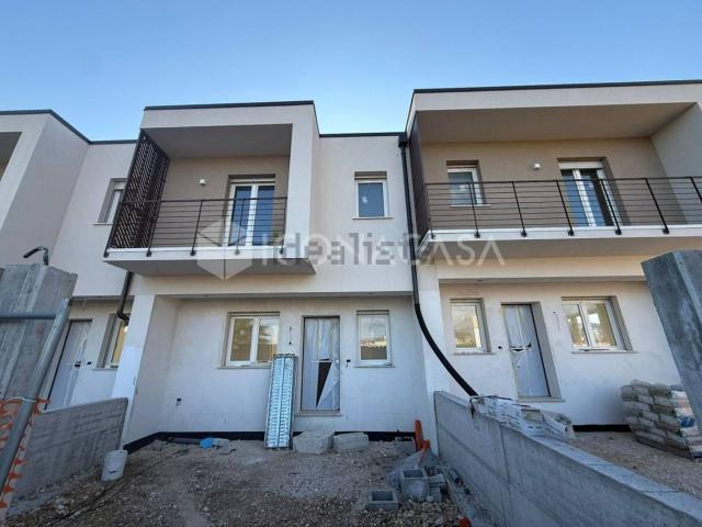 Villetta a schiera in vendita di 120 m² in Via Caruscino, 60