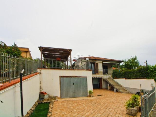 Villetta a schiera in vendita di 120 m² in Via Ardisani, 28
