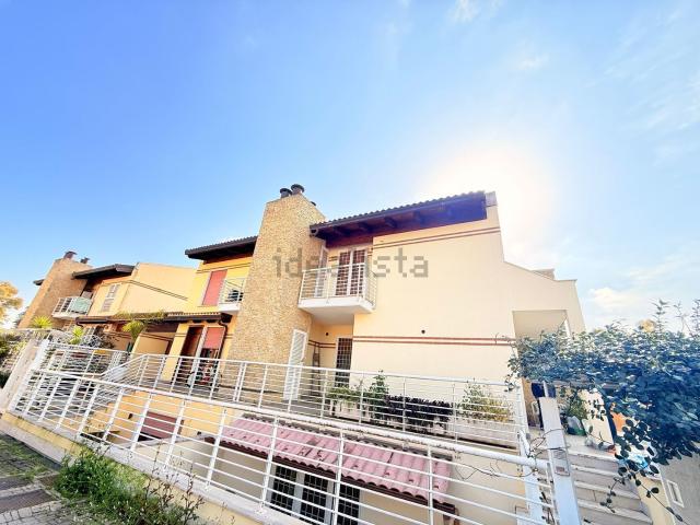 Villetta a schiera in vendita di 120 m² in Via Barzanò, 59