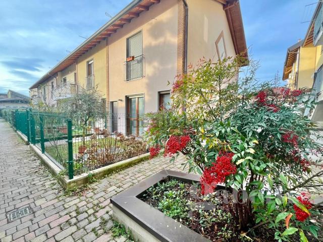 Villetta a schiera in vendita di 120 m² in Via G. Espinasse, 41