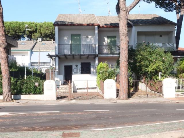 Villetta a schiera in vendita di 120 m² in Via Giacomo Leopardi