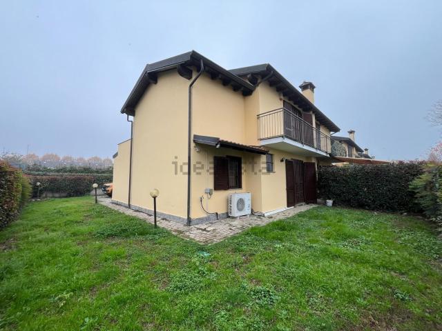 Villetta a schiera in vendita di 120 m² in Via Glicine, 4