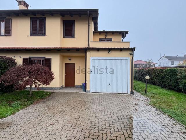 Villetta a schiera in vendita di 120 m² in Via Glicine, 4
