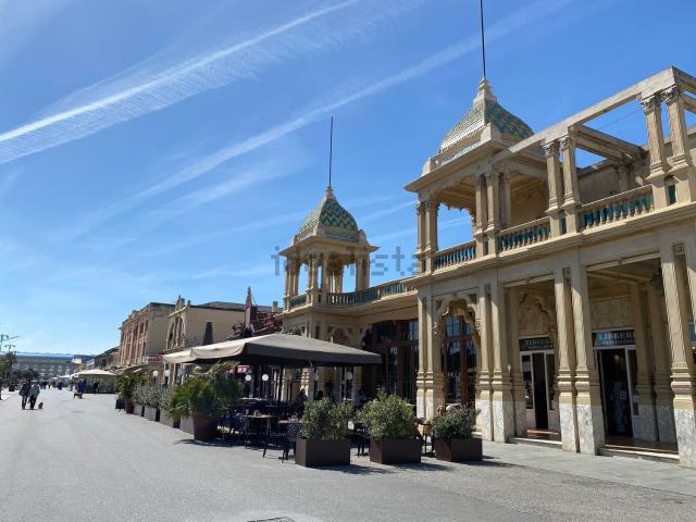 Villetta a schiera in vendita di 120 m² in Via dei Marmi, 36