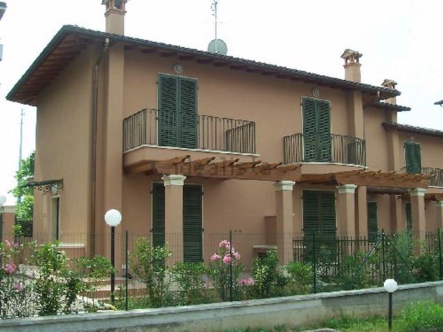 Villetta a schiera in vendita di 120 m² in Via dei Saraceni