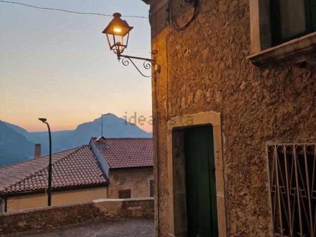 Villetta a schiera in vendita di 120 m² in Via del Barbacane, 10