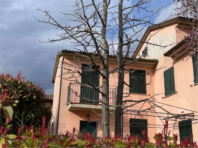 Villetta a schiera in vendita di 120 m² in Via dell&apos Esse, 33